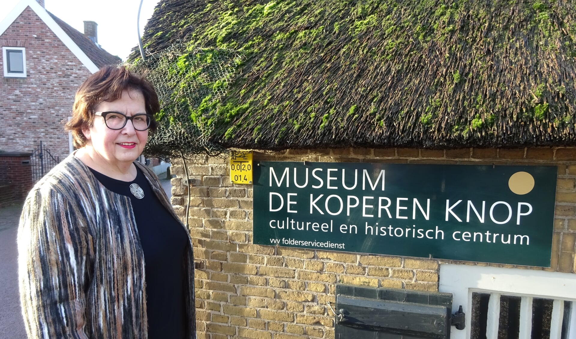 Alida Ambachtsheer (64) is directeur van Museum De Koperen Knop in Hardinxveld-Giessendam. (Foto: Eline Lohman)