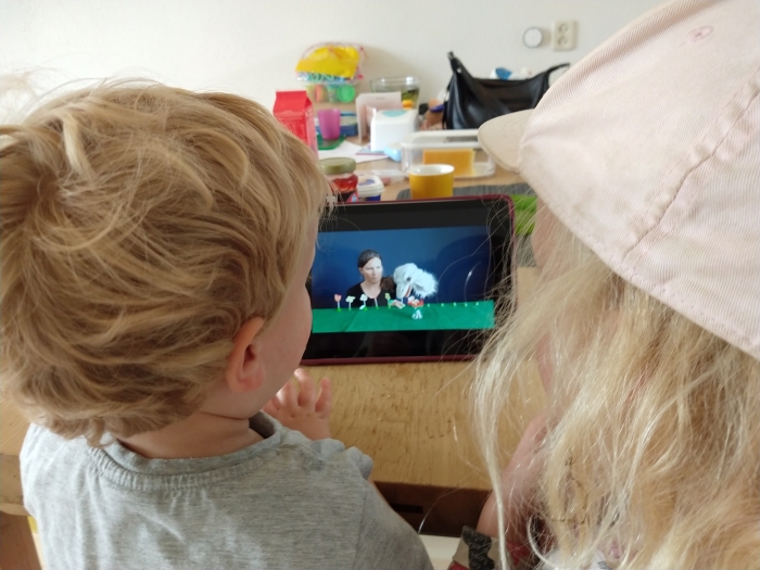 Hugo en Laura doen samen mee me de online zomecursus