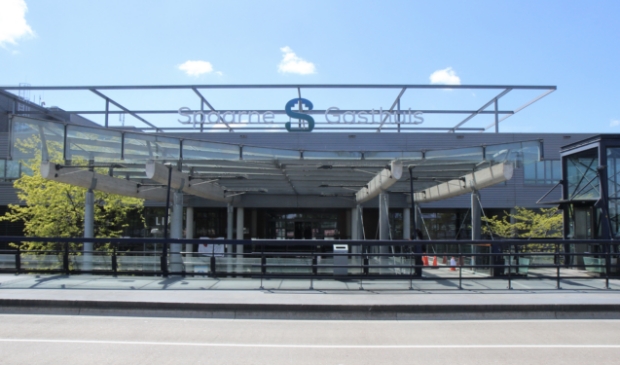 <p>Het Spaarne Gasthuis in Hoofddorp kan de toestroom van patiënten nog maar nauwelijks aan.</p>