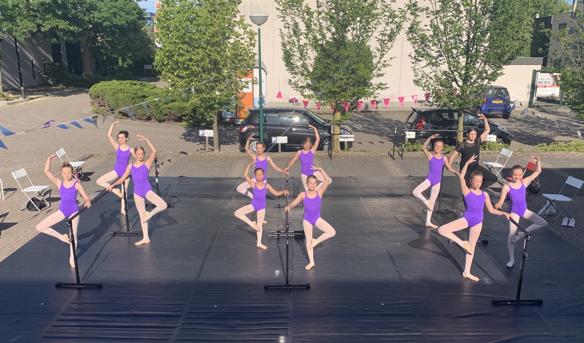 Klassiek Balletgroep IM van dans Studio Pauline 