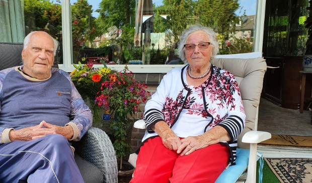 Cor en Annie vierden hun 65ste huwelijksdag in stilte en felicitaties bleven op afstand