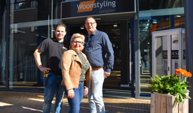 Dorine en Hans Schaaf met links zoon Djordy van Woonstyling Gorinchem.
