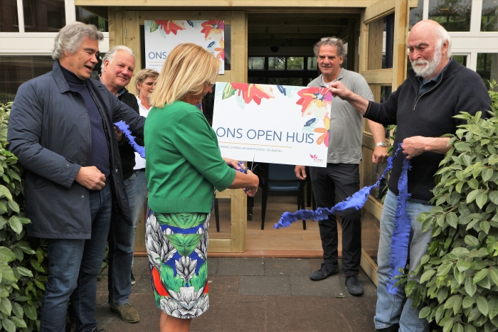 Opening van 't eerste huisje bij 't Huis aan de Poel