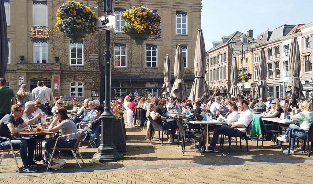 De VVD pleit voor meer ruimte voor terrassen in de binnenstad