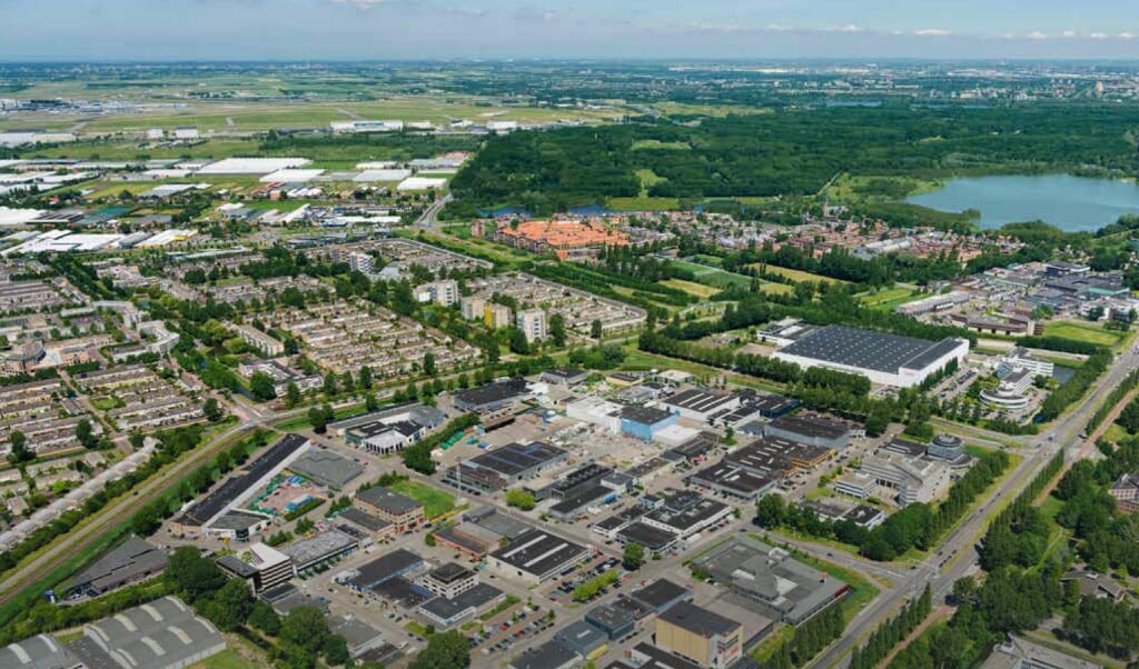 Amstelveen wil de komende toen jaar ruim tweeduizenden appartementen realiseren op bedrijventerrein Legmeer. 