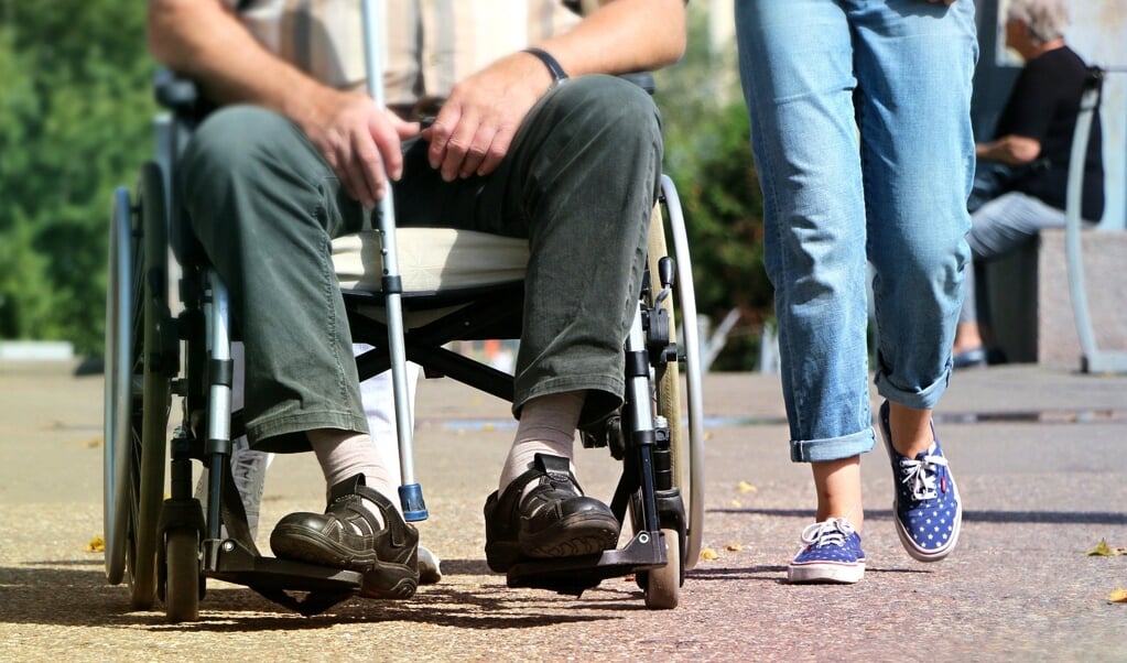 Ruim 1,1 miljoen Nederlanders maakten in 2019 vanuit de Wmo gebruik van hulpmiddelen als een rolstoel