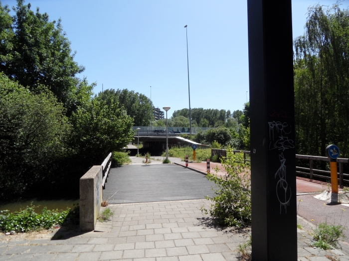 Fietstunnel A10 Entrada naar Duivendrecht
