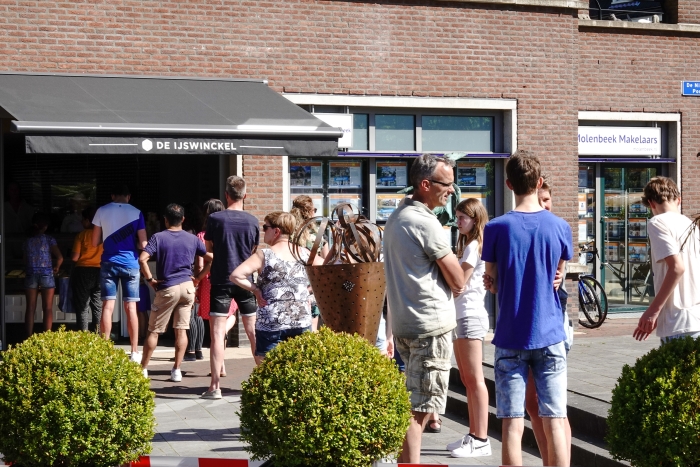 Wachten op je beurt voor een ijsje