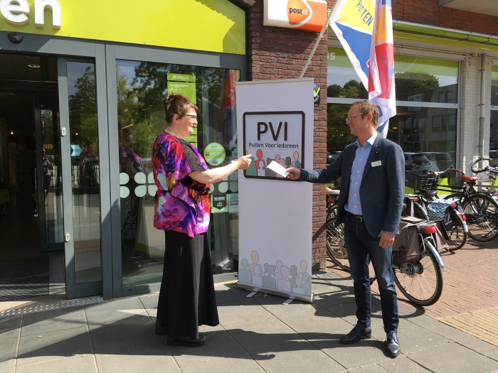 Overhandiging van het Inclusiekeurmerk aan Marco Dee