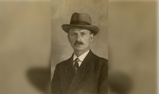 Een foto uit 1935 van Nathan Hilversum afkomstig uit de familiecollectie.