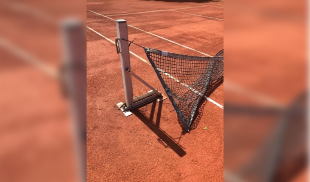 <p>Beschadigingen en vernielingen op het tennispark afgelopen zomer</p>