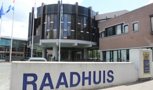 <p>Het raadhuis van Haarlemmermeer.is voorlopig gesloten voor vergaderingen van de gemeenteraad.</p>