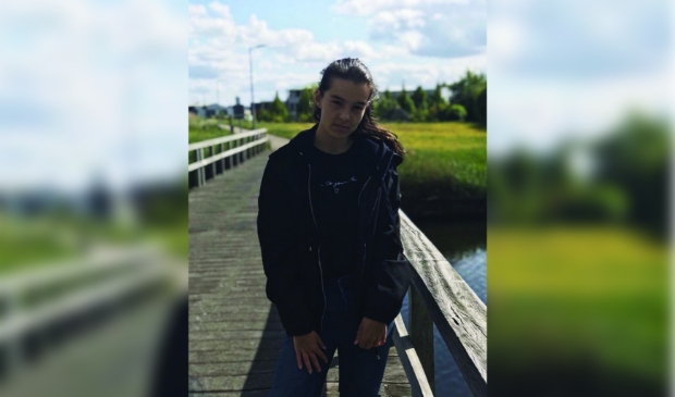 <p>Door ervaringen te delen, hoopt Robin dat ze kan laten zien wat psychische ziekte met een mens kan doen: binnen één jaar ging ze van student naar patiënt.</p>