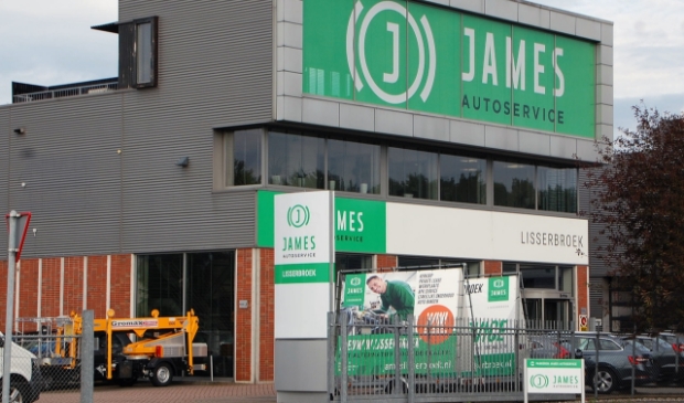 JAMES Autoservice aan Gansoord 15 in Lisserbroek.