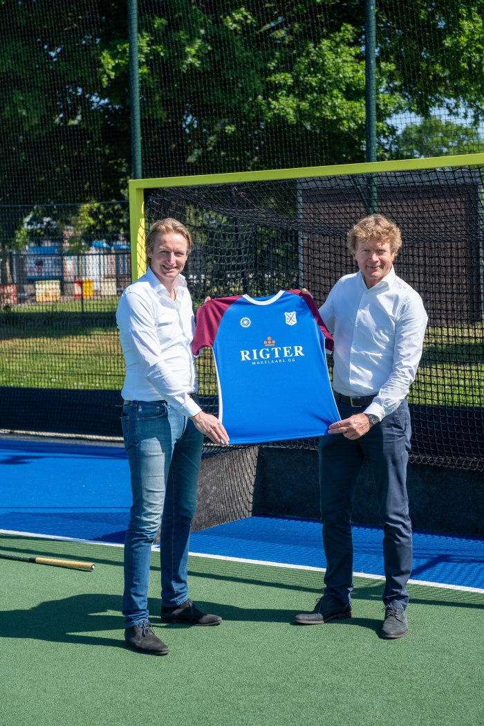 Bert van den Berg van de BMHV en Kees Rigter van Rigter Makelaars BV uit Baarn.