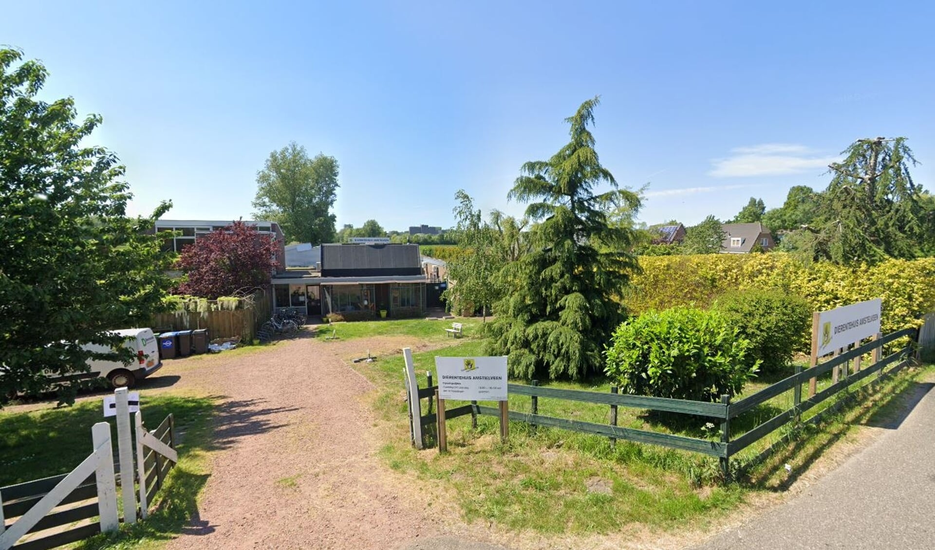 Dierentehuis Amstelveen/Ouder-Amstel aan de Kostverlorenweg.