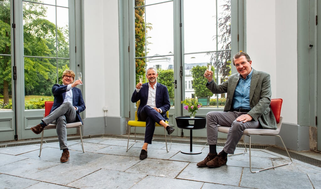 Martijn Meijer (Gispen, Projectmanager), Frans van der Avert (Paleis Soestdijk I Made by Holland) en Maurits van Berckel (Gispen, Commercieel Directeur).