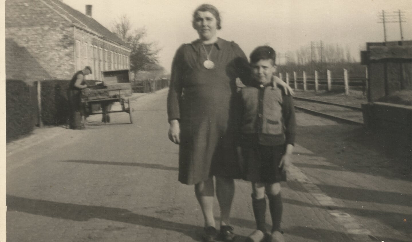 Moeder Christiana Beeke en haar zoon Gerard.