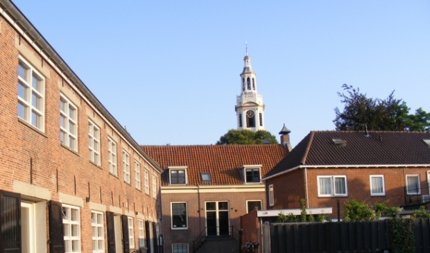 <p>De luisterplaats achter Nieuwstraat 9 is open voor luisteraars. </p>