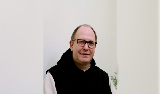 Broeder Bernardus: ,,Het is naïef om de coronacrisis alleen maar als een heftige griepgolf te zien. Alsof we erna weer over kunnen tot de orde van de dag. Deze pandemie stelt belangrijke vragen over onze manier van leven, vragen die we niet uit de weg moeten gaan.”