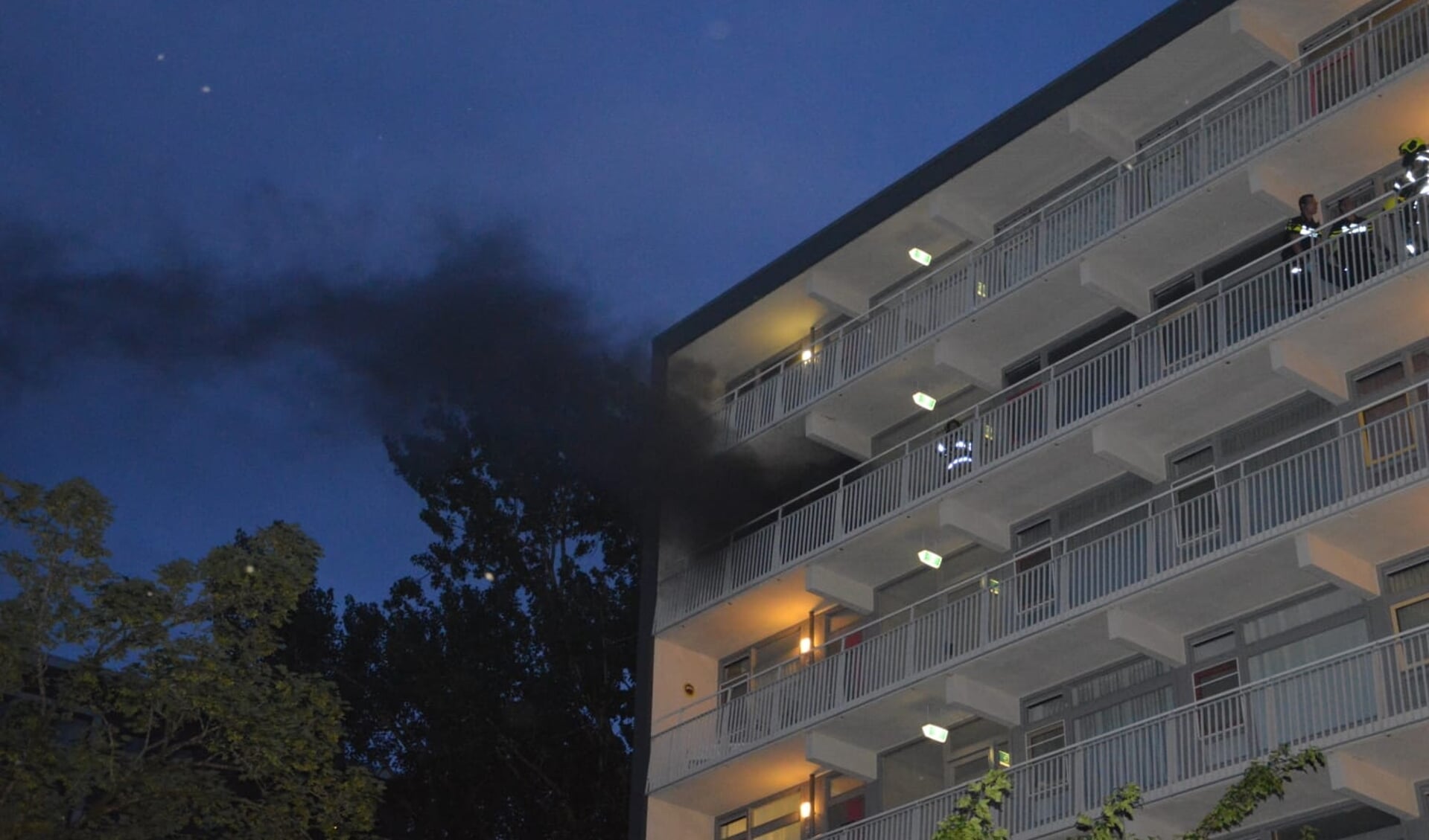Grote brand in een flat aan de Weverstraat