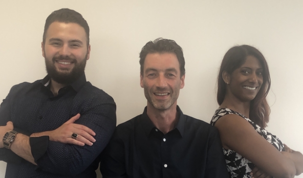 Vlnr: Yasin Güçlü, Elias Helms en Sharon Bons, het team van Dolop.