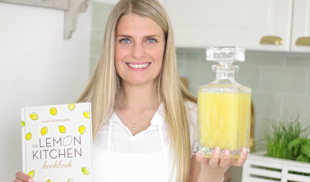 Jadis Schreuder uit Houten presenteert haar boek 'The Lemon Kitchen'