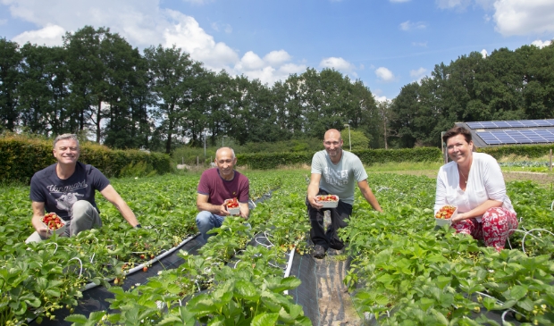 Van links naar rechts op de foto: IJsbrand, Bhzad, Johan en Inge.