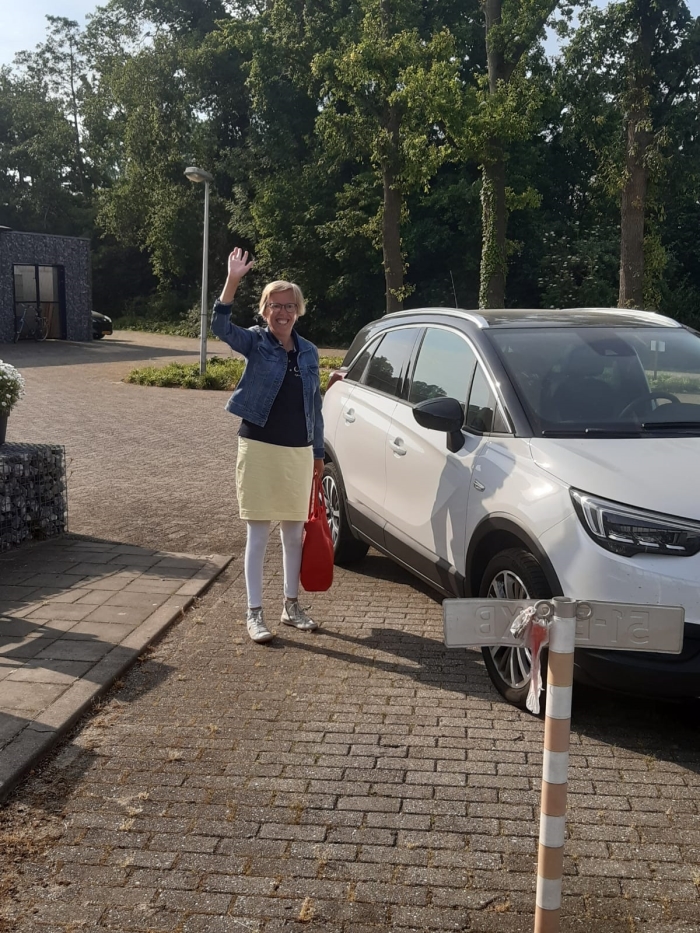 Tranen van blijdschap bij heropening dagbestedingslocaties de Rozelaar