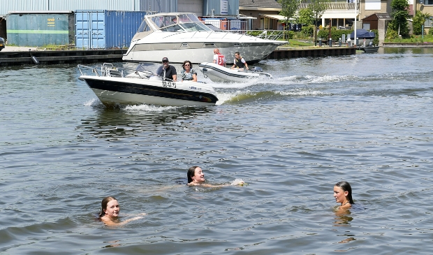 Waterpret Buiten Giessen, Zomer