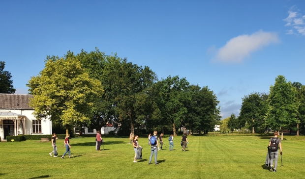 Zonnig weer tijdens de prikactie van Knipperlicht.