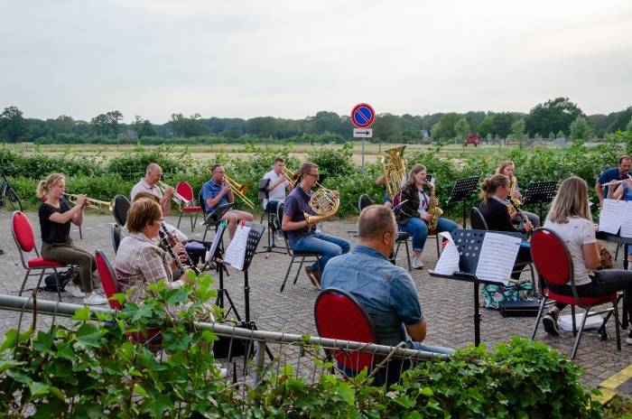 Ons Genoegen hervat orkestrepetities in buitenlucht