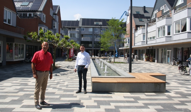 De Kooikersgracht werd gedempt en er kwam een mooie fontein terug.