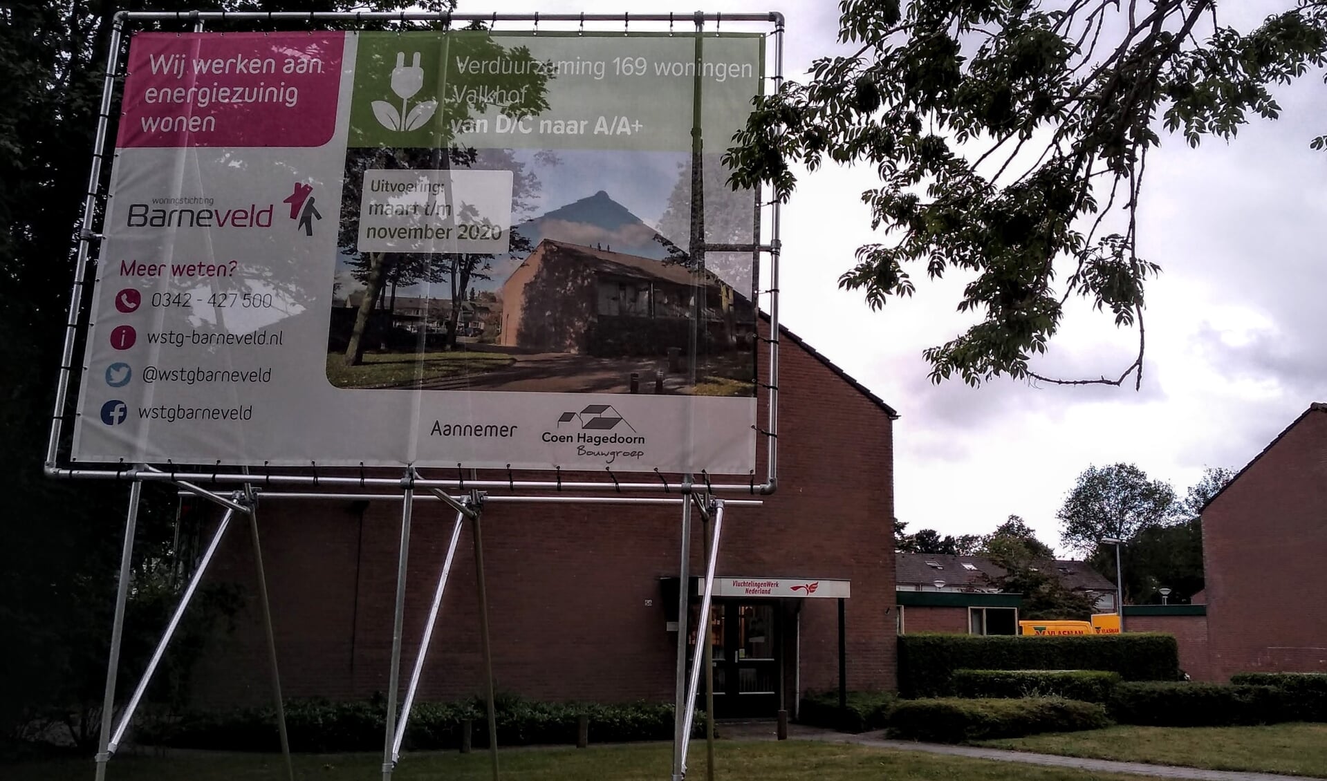 De afgelopen jaren zijn onder andere huurwoningen aan de Valkhof in Barneveld verduurzaamd.