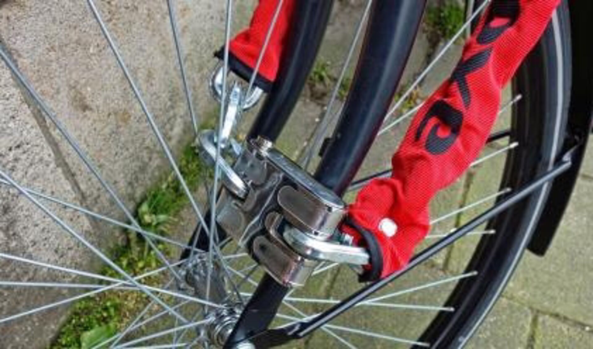 Versnellen onbekend klein Hoe zet je je fiets veilig op slot - Barneveldse Krant | Nieuws uit de  regio Barneveld