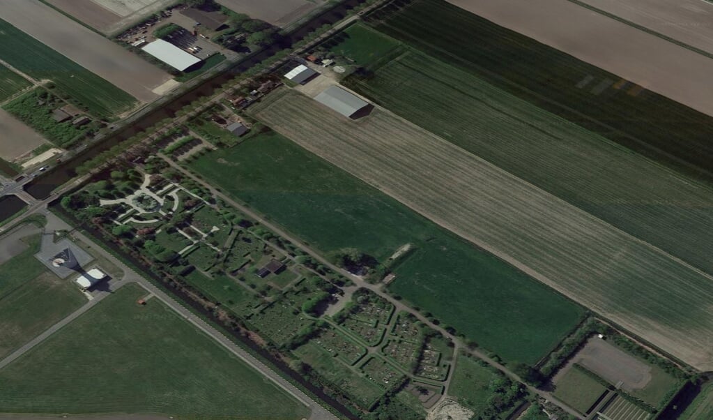 Algemene begraafplaats Wilgenhof Hoofddorp. Hier zijn geen nieuwe graven mogelijk, alleen bijplaatsingen.