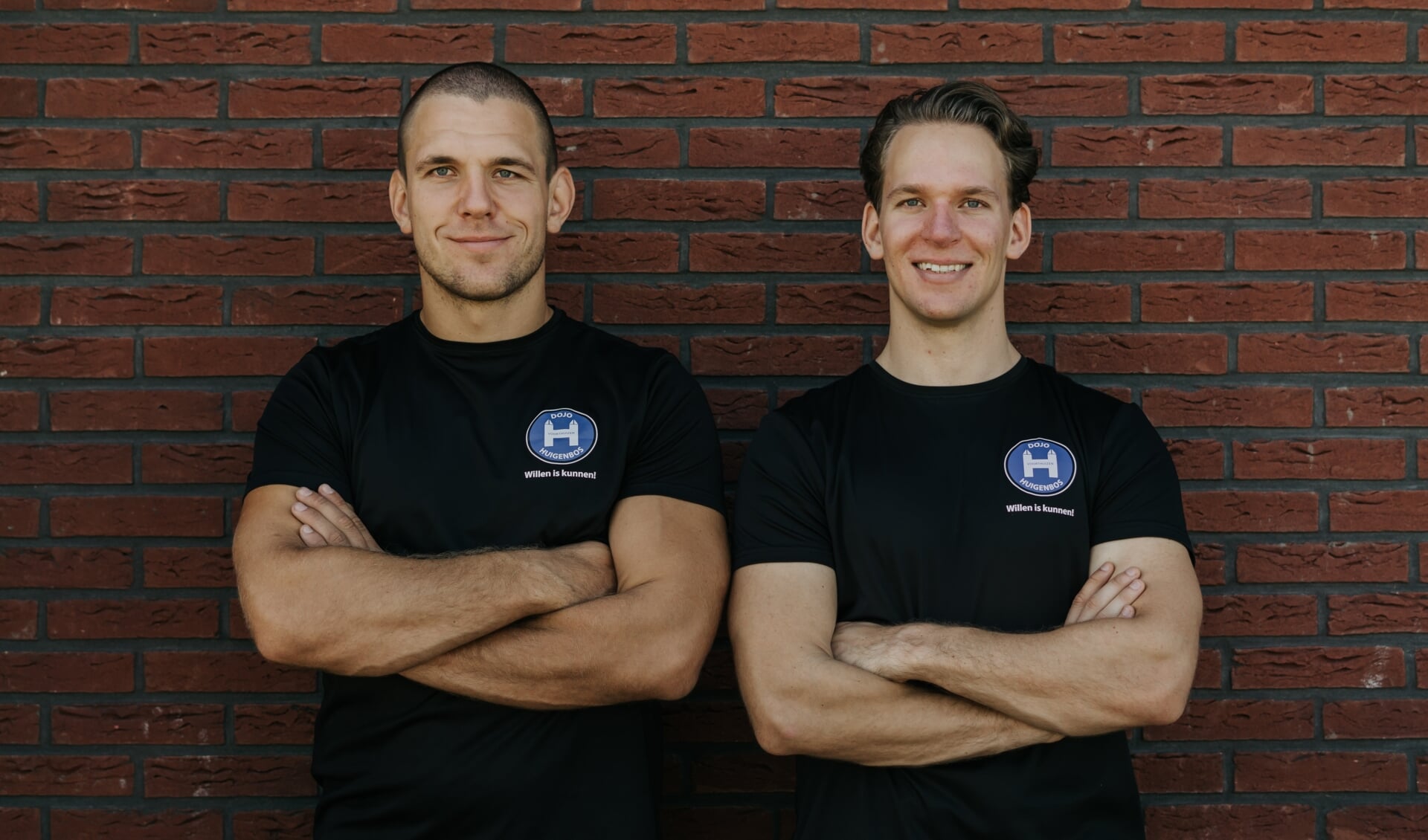 Thijs (links) en Daan van Huigenbos runnen met power en energie Sportschool Dojo Huigenbos. 