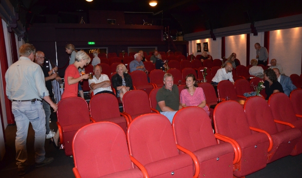 <p>Theater Calypso mag 30 bezoekers ontvangen</p>