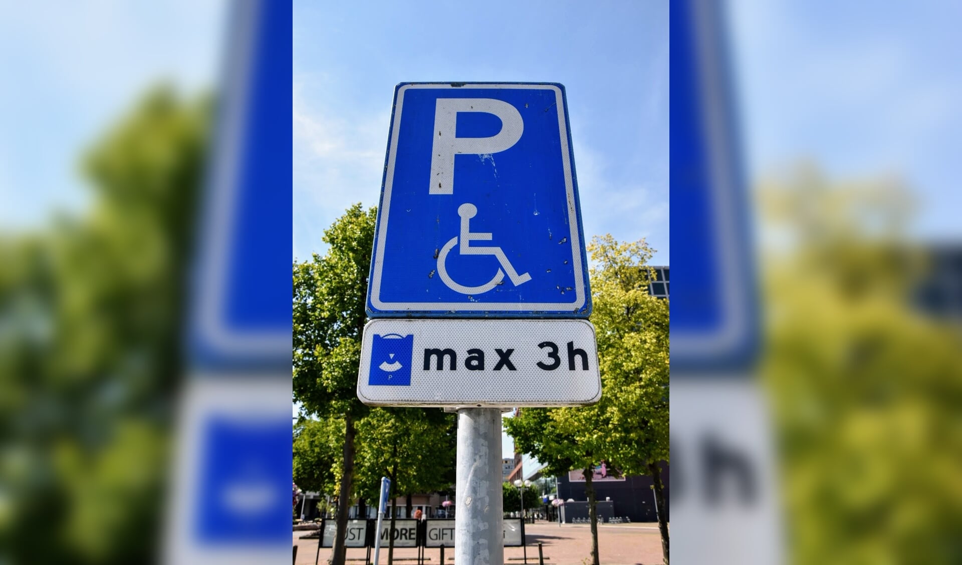 Een gehandicaptenparkeerplaats is niet overal in Nederland zo duur als in Haarlemmermeer.  