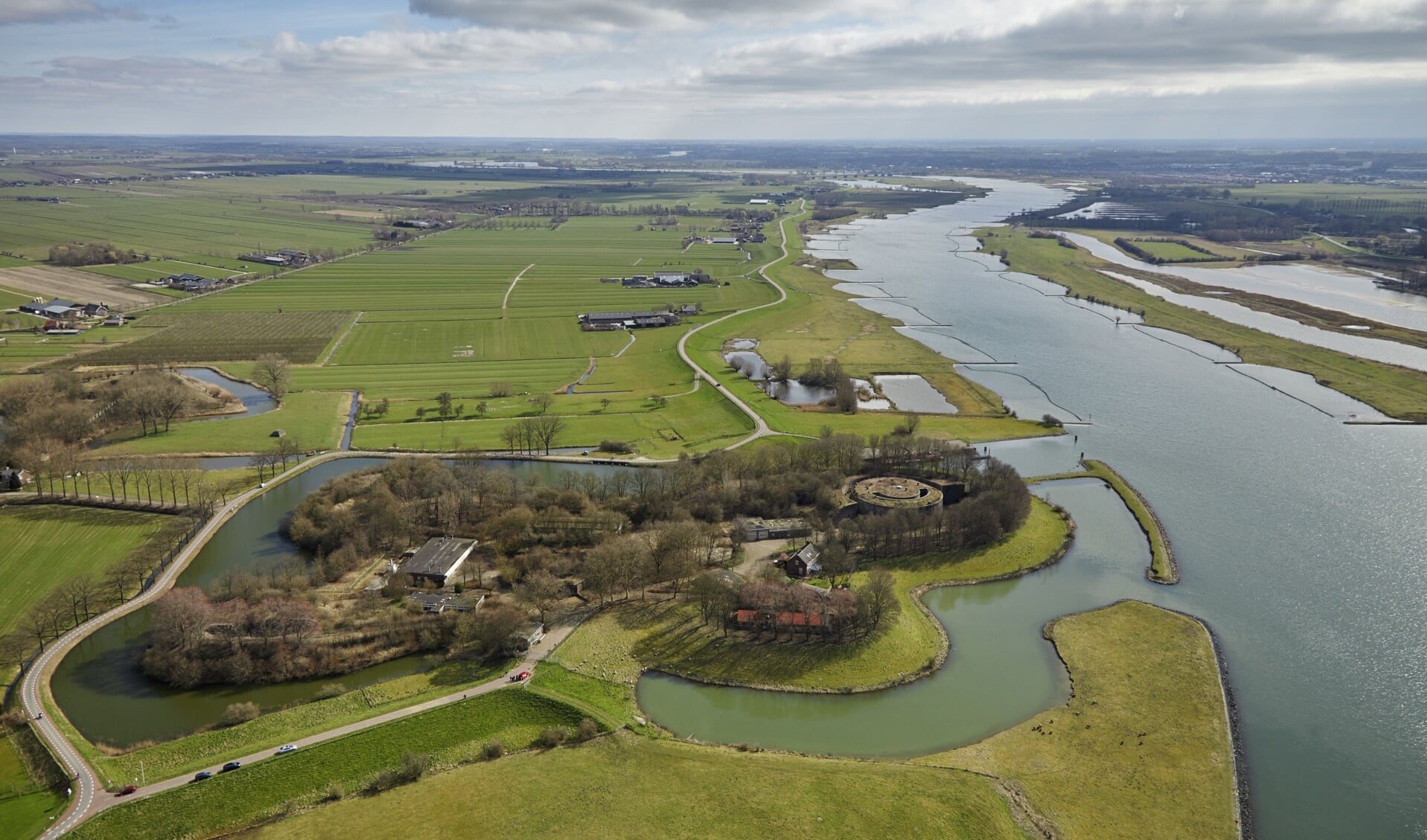 Dijkverzwaring veer - Beatrixsluis