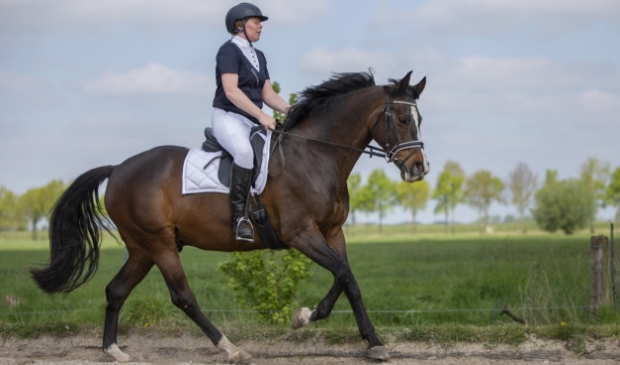 Lida de Beus op haar paard Eros