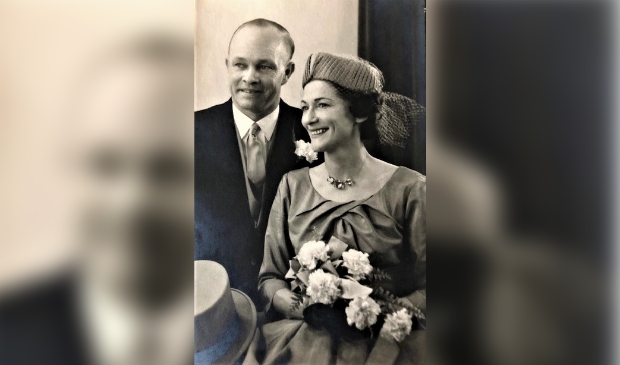Trouwfoto van Ben en Nora van Blommestein.