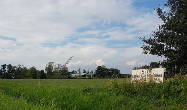 Donkere wolken boven Nergena.