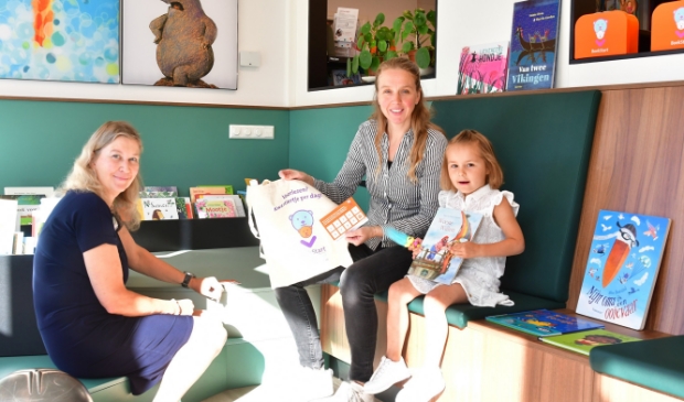 Josephine van Bentum, Sigrid van Lottum (Bzzzonder) en Sofie.