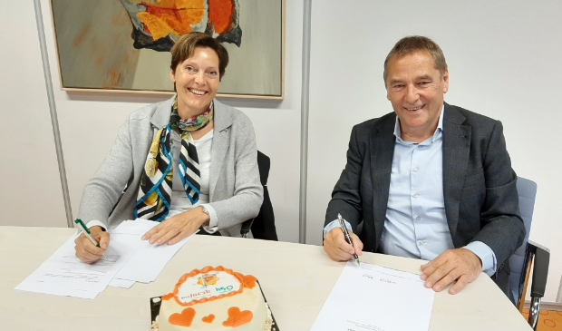 Sint Jacob en Hero kindercentrum ondertekenen de intentieverklaring.
