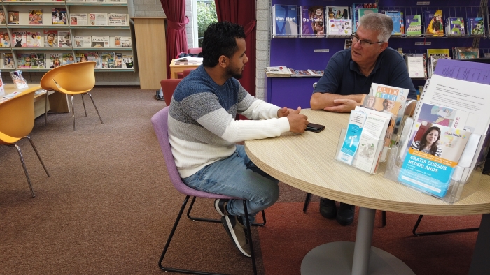 Taalvrijwilliger Lex de Graaf en zijn taalmaatje Yunes