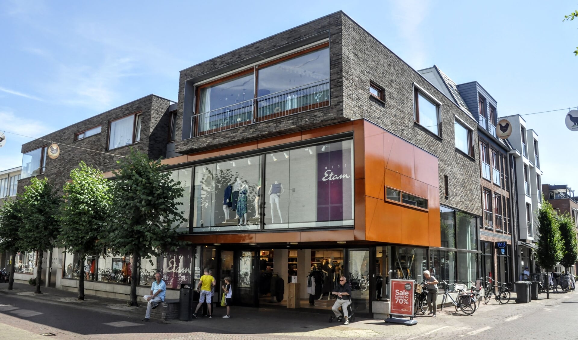 De winkel van Miss Etam in Barneveld staat op een prominente locatie.
