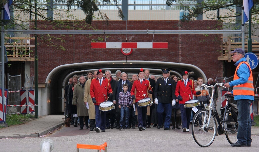 Tijdens de vernieuwing van de tunnel in 2012 plaatste de aannemer al - tijdelijke - hoogtebegrenzers bij de tunnel.