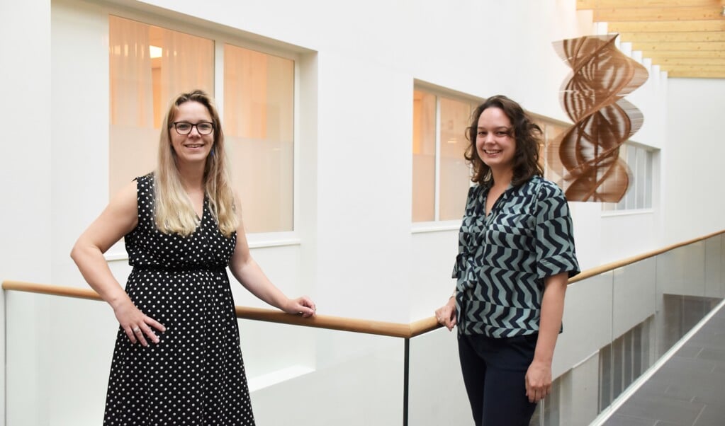 Hoofd poliklinieken Janneke Tukker-Swijnenburg (links) en innovatiemanager Anne Cloostermans (rechts).