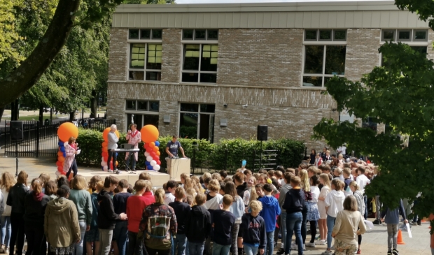 De Nieuwe Baarnsche School nam woensdag afscheid van Majel Lustenhouwer.